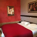 Aphrodite's 4* كالافريتا