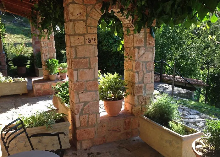 Aphrodite's 4* Kalavryta